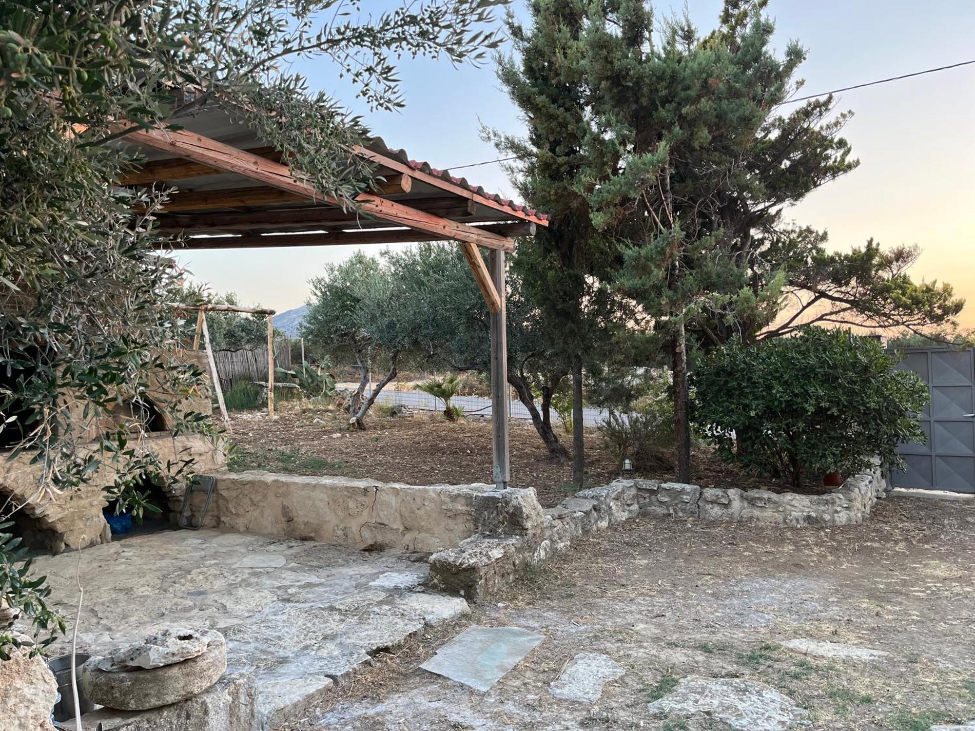 Aletraki -Off-Grid Retreat Above Heraklion, Peaceful Views Αρχάνες Εξωτερικό φωτογραφία