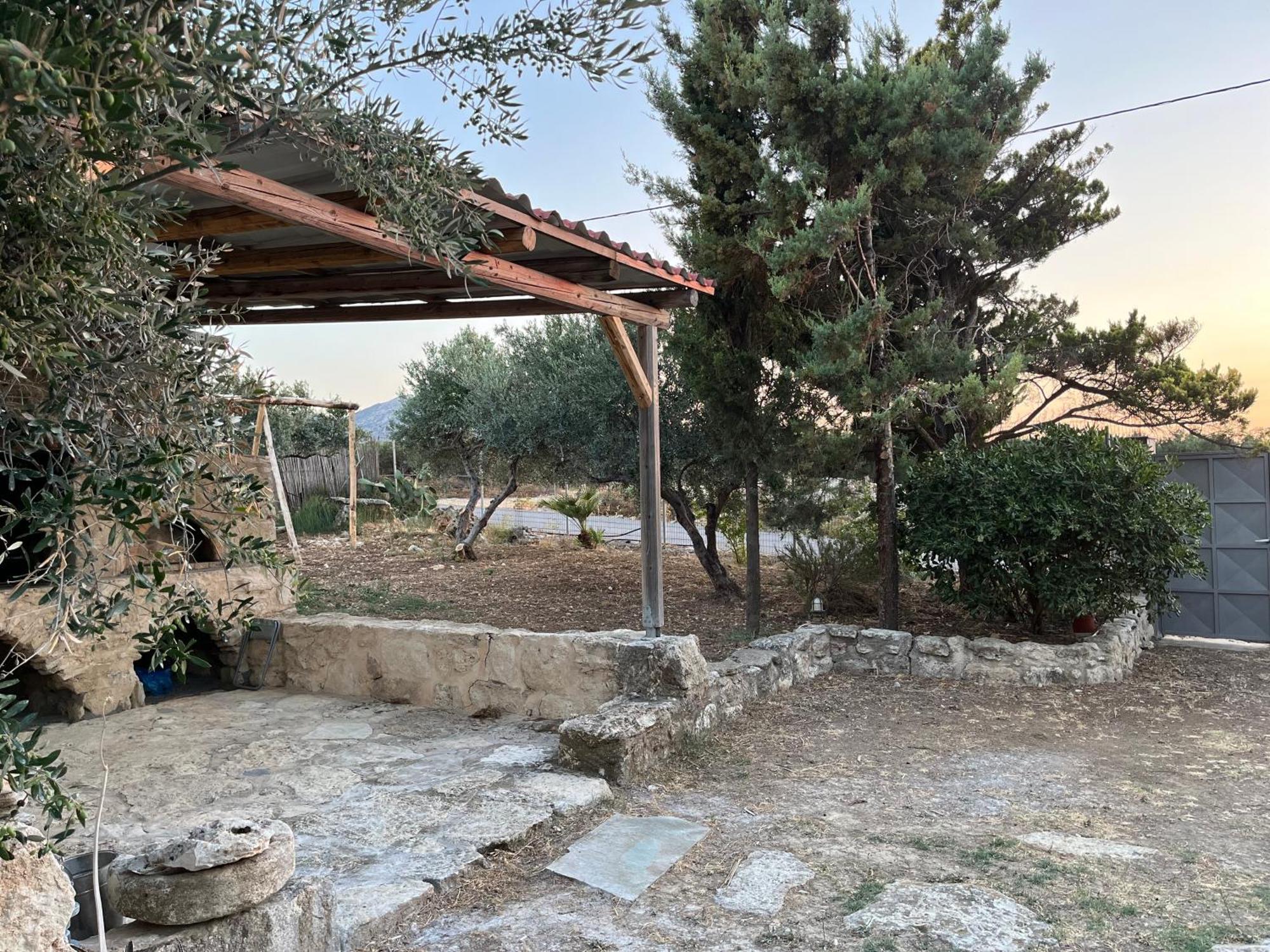 Serapis Country House On The Hill Above Heraklion Off Grid Ξενοδοχείο Αρχάνες Εξωτερικό φωτογραφία